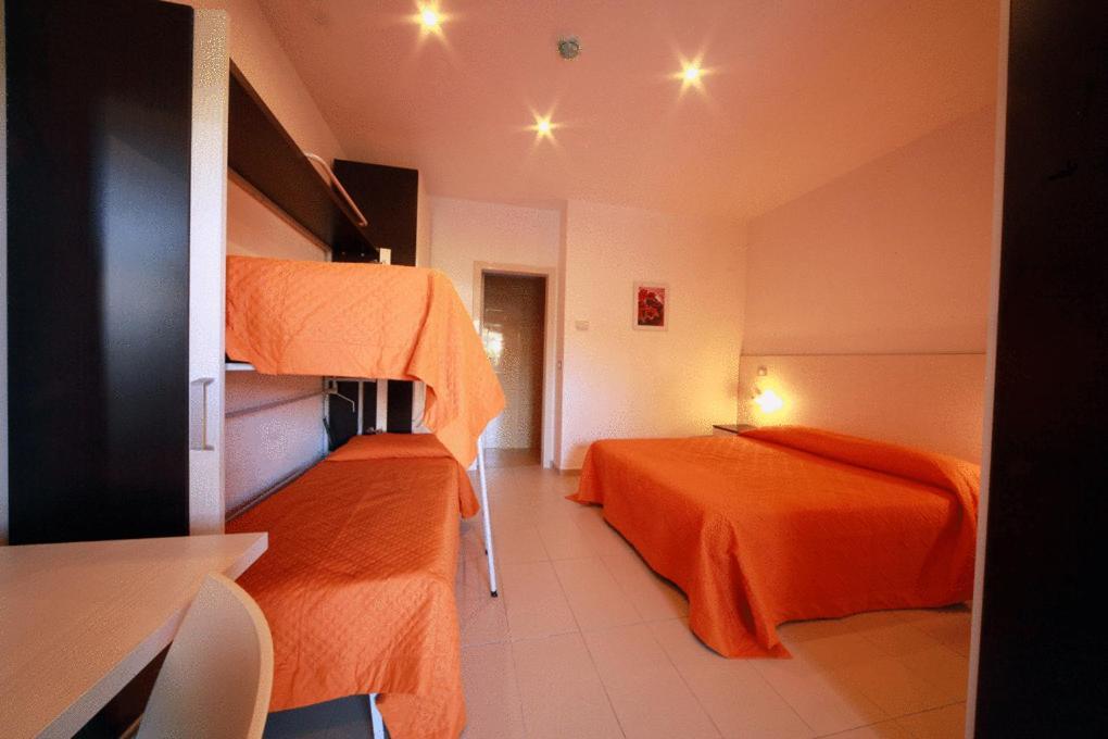 Incontro Hotel 3*